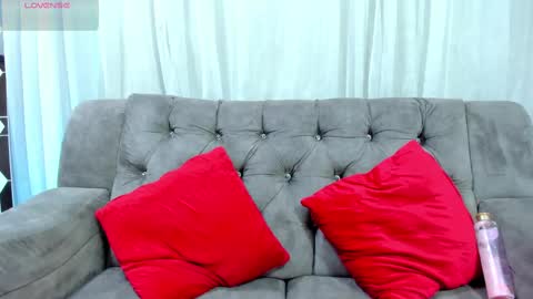 Snapshot of kariitto___ds chatting on January 27, 2:53 am kariitto___ds online show from January 27, 2:53 am