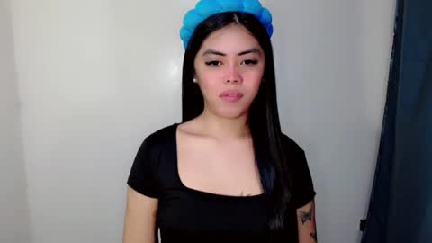 I AM BELLE online show from May 17, 3:55 pm