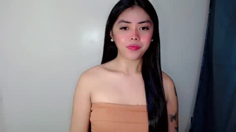 I AM BELLE online show from May 19, 4:14 pm