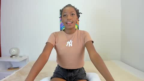 karina_lopez7 online show from February 6, 8:23 pm