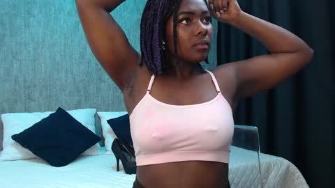 Im Karina online show from April 1, 1:41 pm