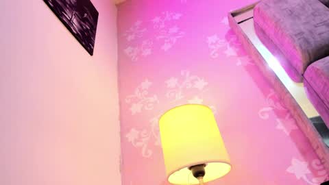 KarinaSimonz online show from April 6, 2:55 am