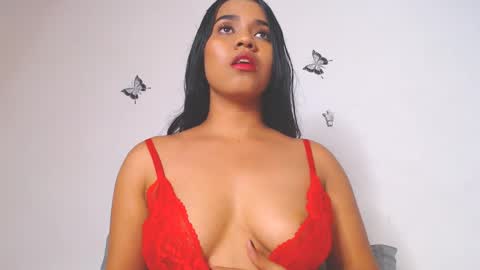 Snapshot of karla_boobs23 chatting on February 17, 9:54 pm karla online show from February 17, 9:54 pm
