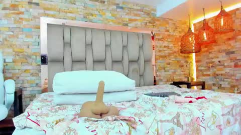 Snapshot of karla_dunn chatting on February 19, 8:41 pm Karla online show from February 19, 8:41 pm
