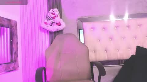 karla_ruso online show from January 9, 11:53 pm