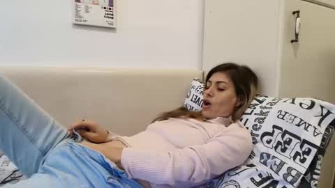 Crystyna online show from November 16, 9:21 am