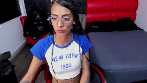 karlaslutskinny__ online show from May 16, 12:24 am