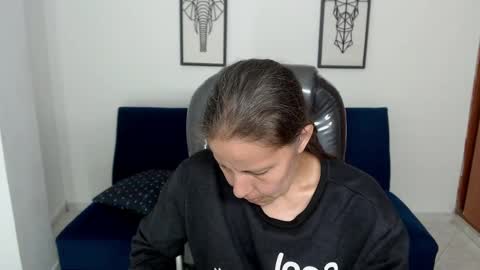 KARLYE online show from December 3, 4:35 am