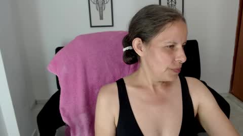KARLYE online show from December 29, 2:27 am