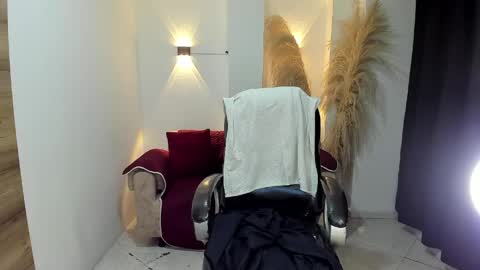 KARLYE online show from May 11, 8:49 am