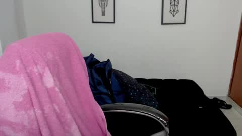 KARLYE online show from December 28, 2:11 am