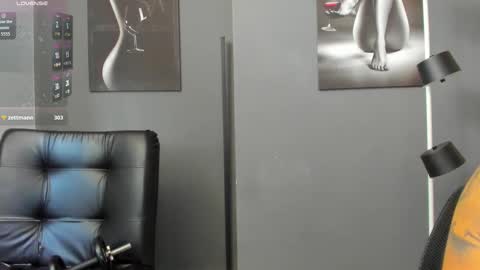   online show from October 15, 5:37 pm