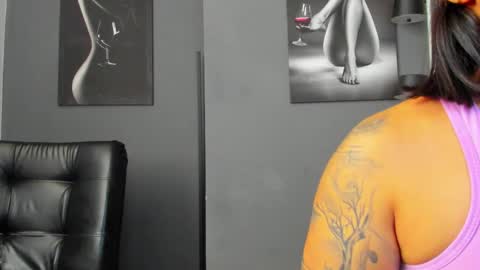   online show from March 5, 6:15 pm