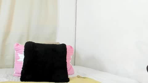 Snapshot of karol_w10 chatting on February 25, 7:27 pm karol_w10 online show from February 25, 7:27 pm