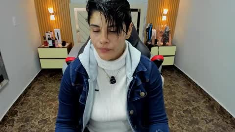 Karoll online show from December 16, 7:53 pm