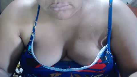 karolbb online show from January 12, 9:29 pm