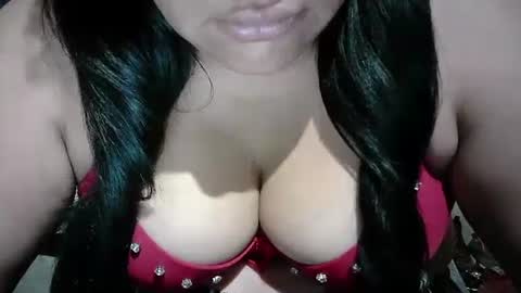 karolbb online show from January 23, 1:02 pm