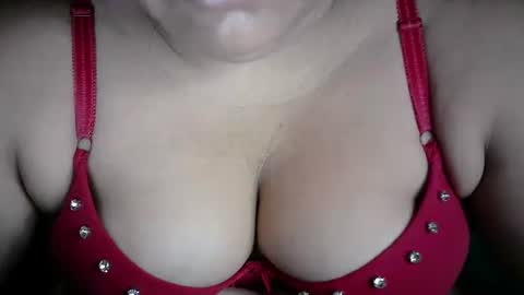 karolbb online show from December 15, 11:12 am