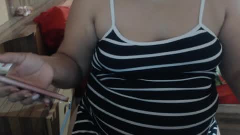 karolbb21 online show from April 5, 4:06 pm