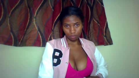 karoliee online show from July 3, 6:03 pm