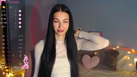 Kira online show from May 23, 2:32 am