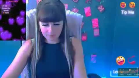 Caroline online show from July 2, 8:53 am
