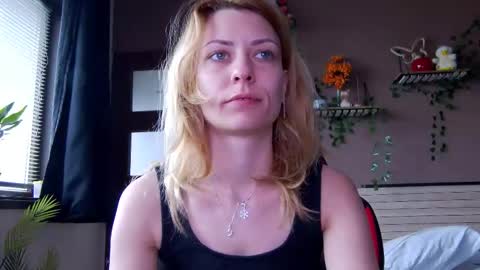 karoline121 online show from February 8, 8:07 am