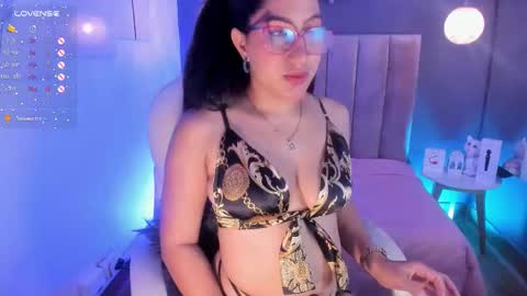 Snapshot of karoline21_ chatting on October 2, 1:38 pm Karoline online show from October 2, 1:38 pm
