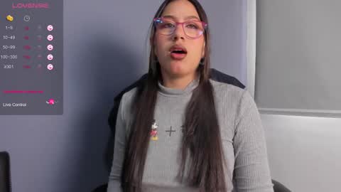 Snapshot of karoline21_ chatting on September 12, 12:23 pm Karoline online show from September 12, 12:23 pm