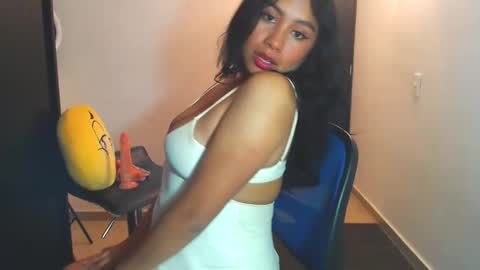 karolinecute online show from February 24, 5:41 am