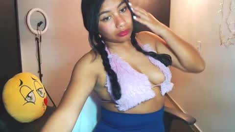 karolinecute online show from March 1, 4:37 am