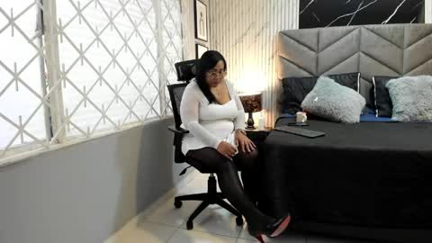 My name is  Miss Karol online show from May 12, 11:28 am