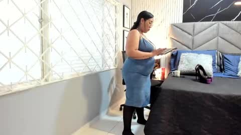 My name is  Miss Karol online show from April 29, 11:35 am