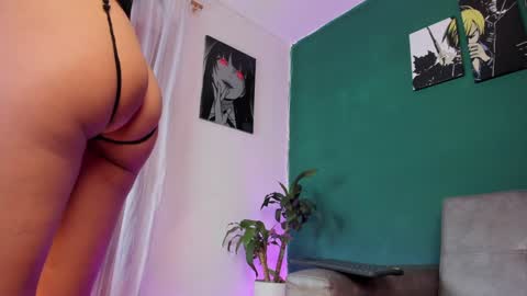 KarolSweet online show from January 31, 9:59 pm