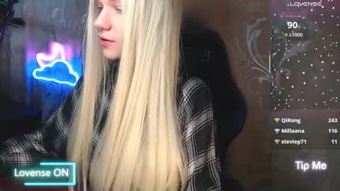 Caroline Fox online show from March 15, 11:34 am