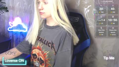 Caroline Fox online show from April 4, 10:03 am