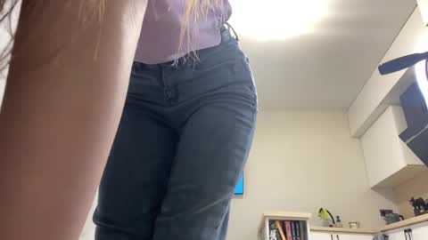 Lia online show from May 22, 4:16 pm