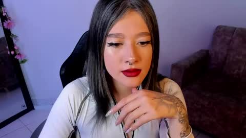Alicia online show from May 17, 1:49 am