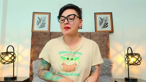 kat paradisse online show from May 8, 5:16 pm