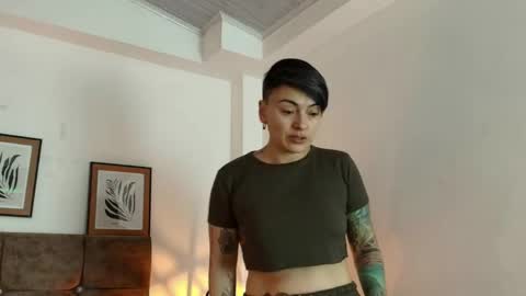 kat paradisse online show from May 15, 11:57 am