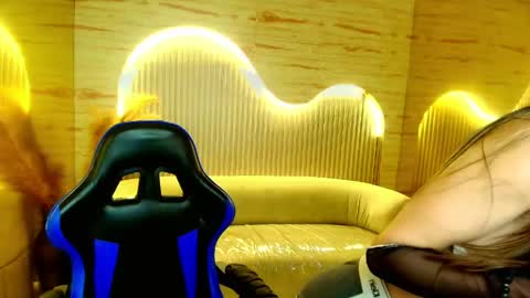 Katalina  online show from May 9, 8:11 pm
