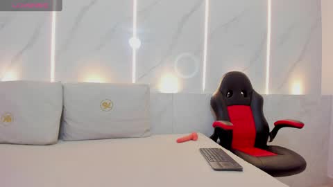 kate bould online show from April 11, 4:40 am