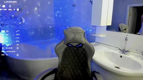 kate_lil_ online show from October 2, 2:49 am