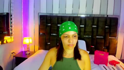 kate_roose online show from May 17, 8:08 pm