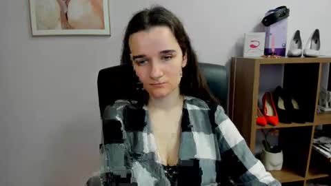 Kate  online show from March 14, 8:04 am