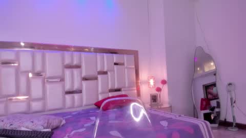 KateMoorex online show from January 17, 1:51 pm