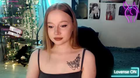 Snapshot of katerinaxvold chatting on February 20, 11:43 pm Lisa online show from February 20, 11:43 pm