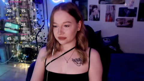 Snapshot of katerinaxvold chatting on December 8, 9:02 am Lisa online show from December 8, 9:02 am