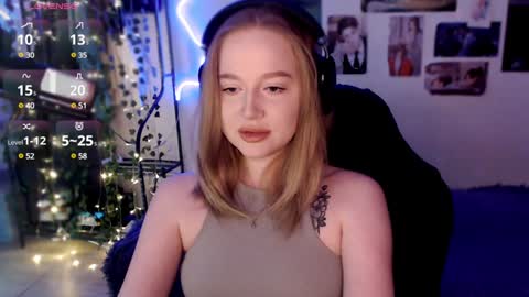Snapshot of katerinaxvold chatting on December 18, 12:10 am Lisa online show from December 18, 12:10 am