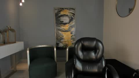 K A T E  online show from April 10, 7:58 am